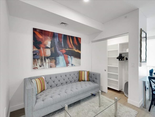 Foto del edificio - 817 N 6th St