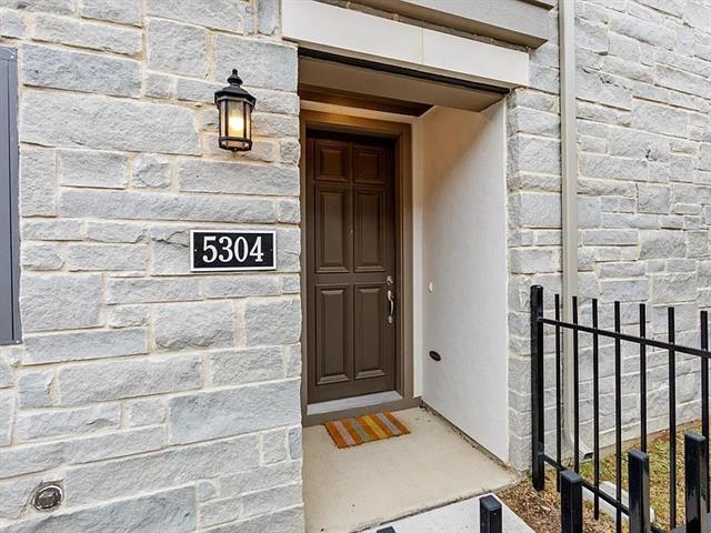 Foto del edificio - 5304 Laurel Branch Dr