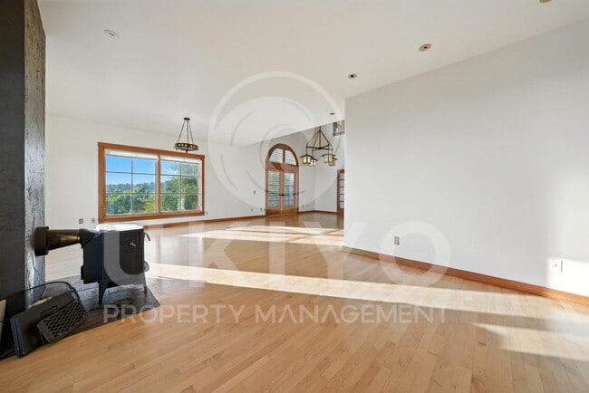 Building Photo - 6538 Gwin Rd