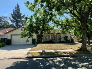 Building Photo - 6078 N Hazel Ave