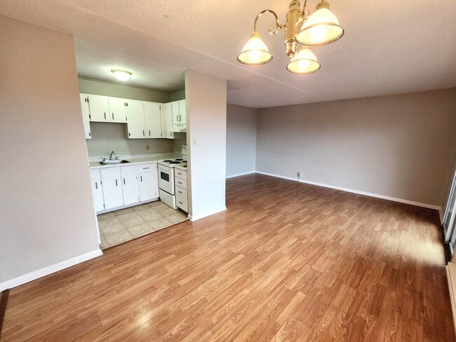 Building Photo - 155 Mystery Lake Dr