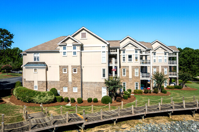 Building Photo - 104 Pier 33 Dr