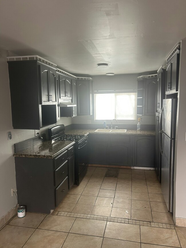 Foto del edificio - 458 Grand Ave