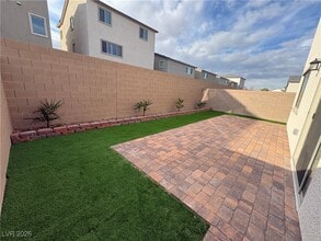 Building Photo - 5943 Swift Lariat St