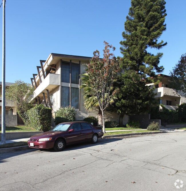 Riverside Rancho Studio Student Apartments for Rent Glendale, CA 4