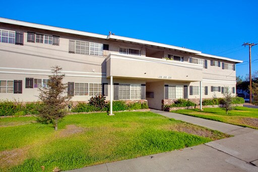 Building Photo - 1322 Mountain Ave