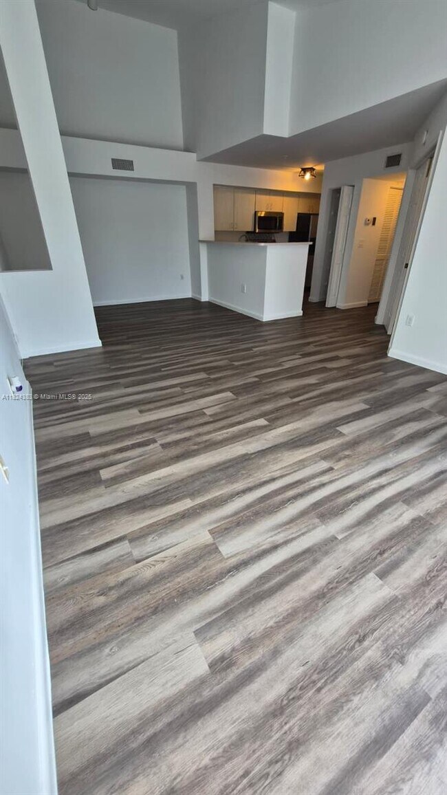 Foto del edificio - 11155 SW 5th Pl