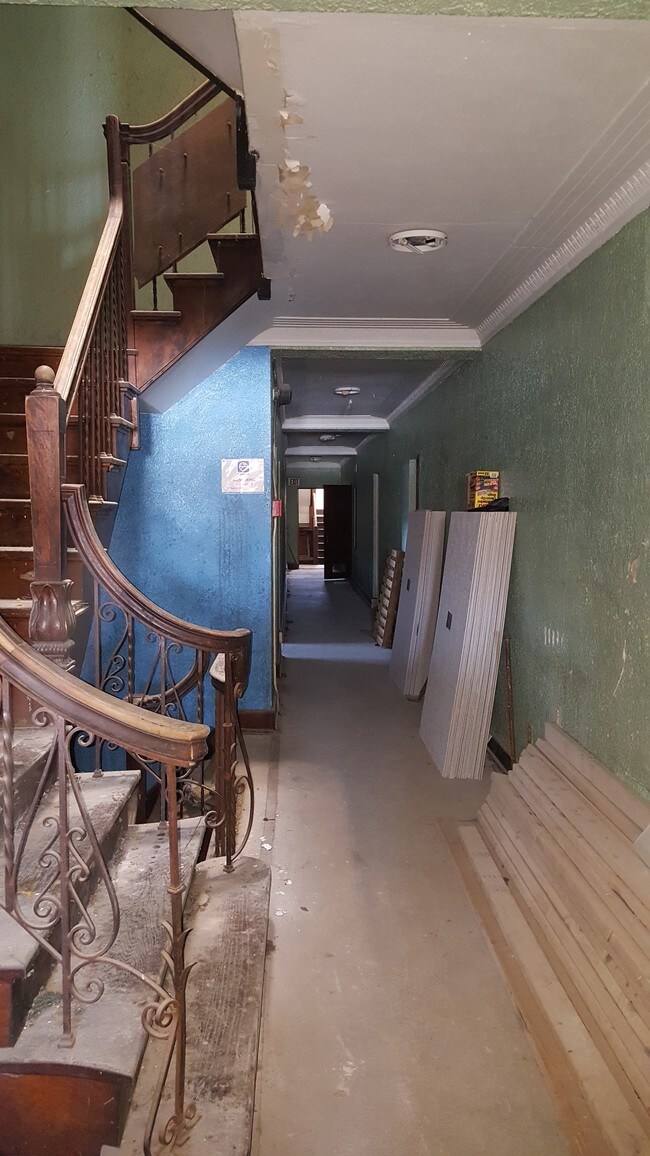 4252 N Teutonia Ave, Milwaukee, WI 53209 Apartments in Milwaukee, WI