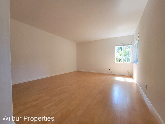 Building Photo - 1858 Latham St