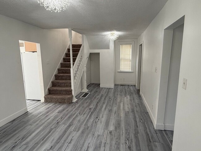 Foto del edificio - 1822 E Pacific Ave