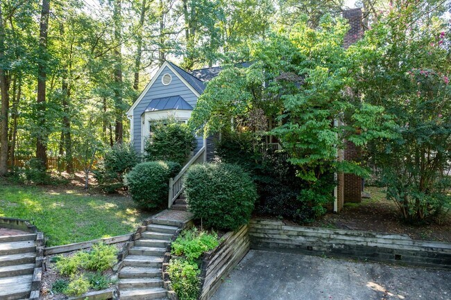 Building Photo - 7 Weathergreen Ct