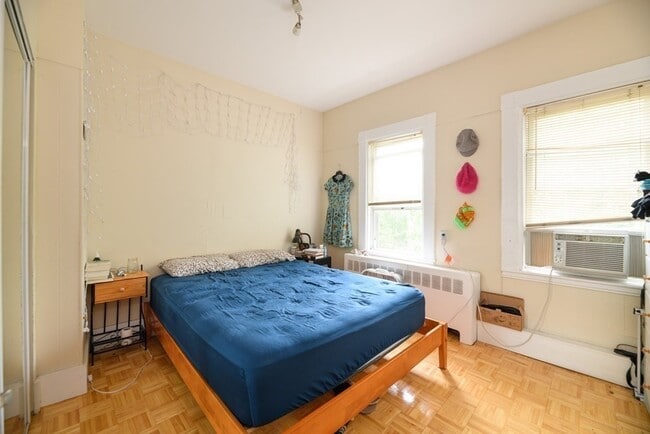 Building Photo - 39 Skehan St
