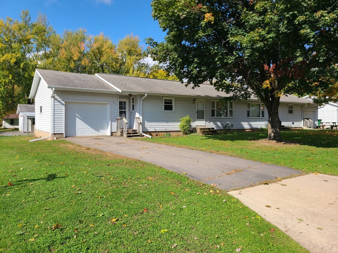 Primary Photo - 2 Bedroom Duplex