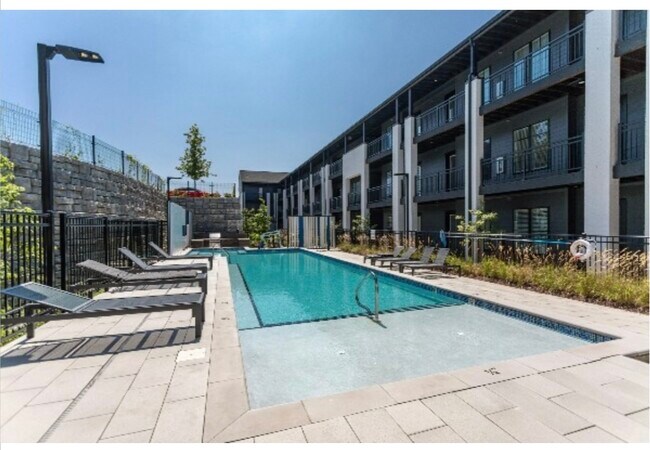 Foto del edificio - 600 E Trinity Ln