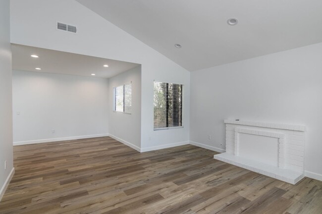 Building Photo - Move-in Ready - Available March 1