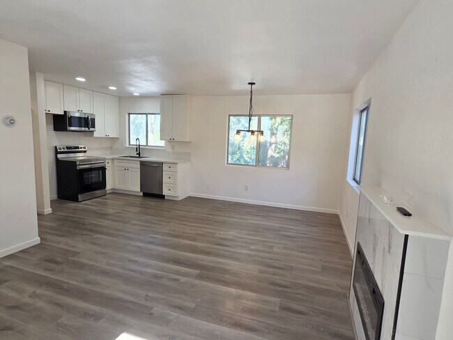 Building Photo - 24508 Hwy 108 Unit 2