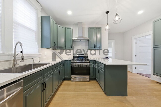 Foto del edificio - 3100 1st Ave