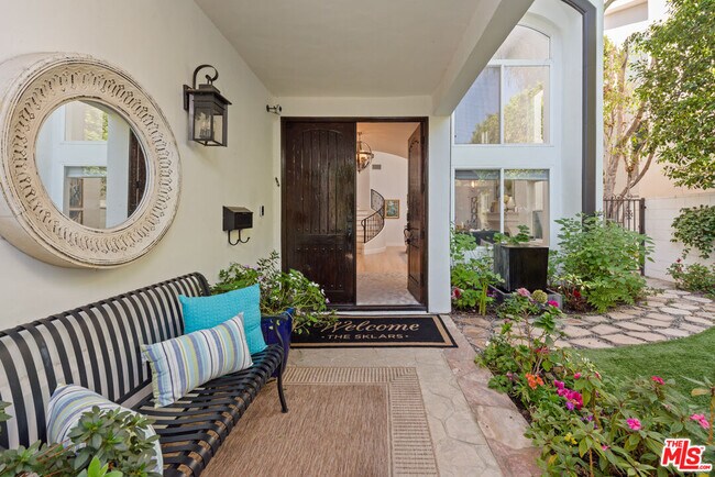 Building Photo - 4513 Tobias Ave