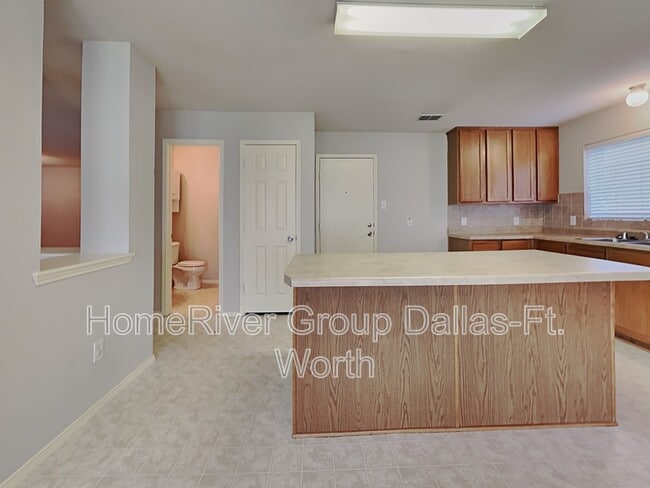 Foto del edificio - 5900 Calloway Dr