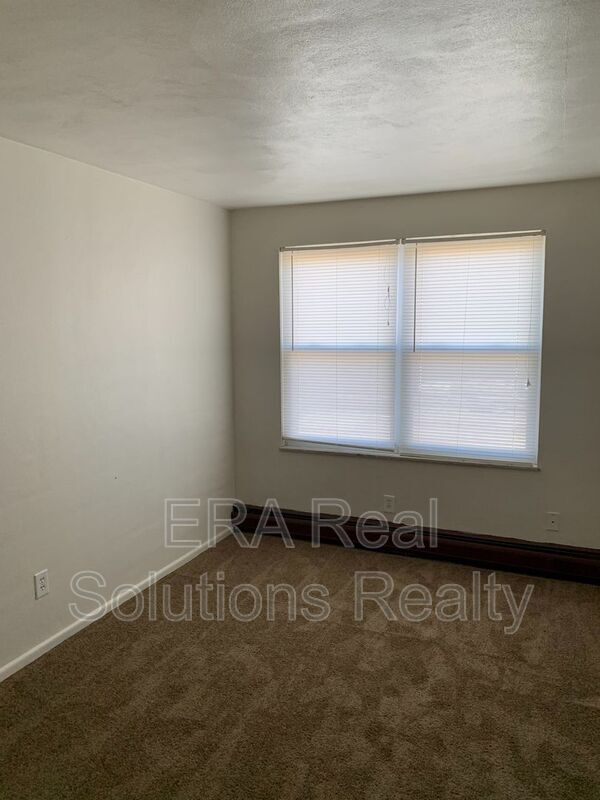 Foto del edificio - 3816 E 3rd St