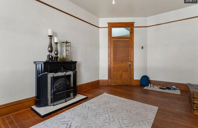 Foto del edificio - Charming 2 Bed, 2 Bath Apartment in Downtown Hamilton