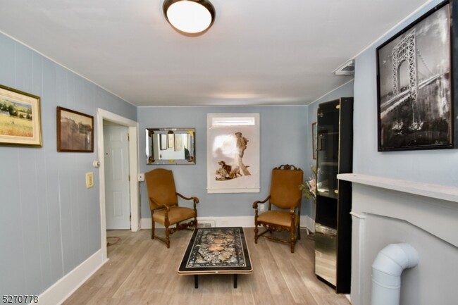 Building Photo - 41 Sanatorium Rd