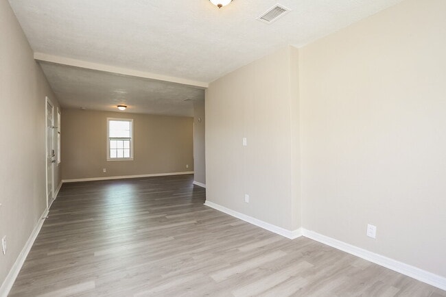 Building Photo - 410 W 62nd St