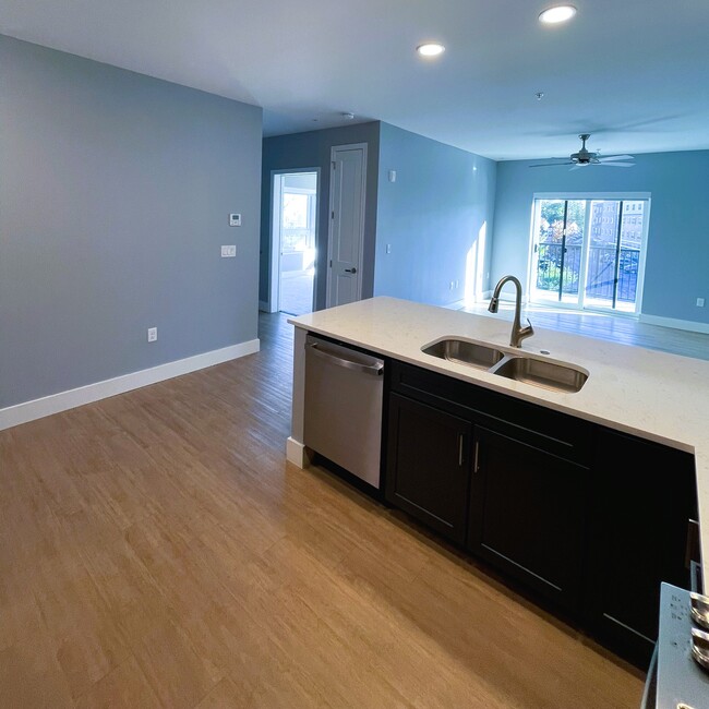 Kitchen - Pointe Place - Pointe Place Development