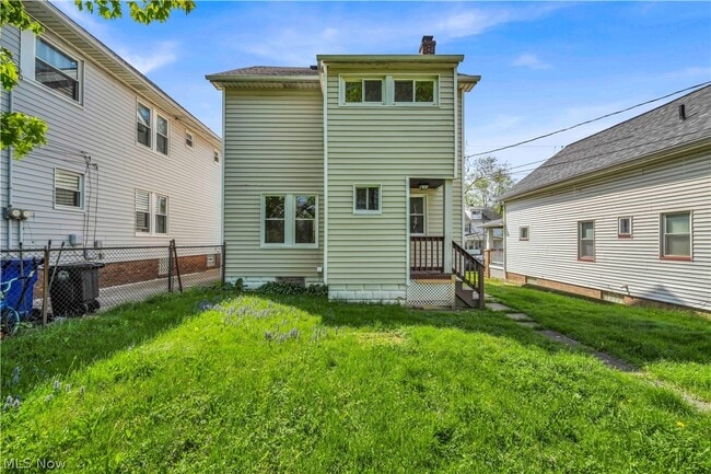 Foto del edificio - 8505 Bancroft Ave