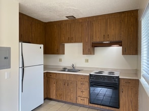 Building Photo - 39 Cedar St