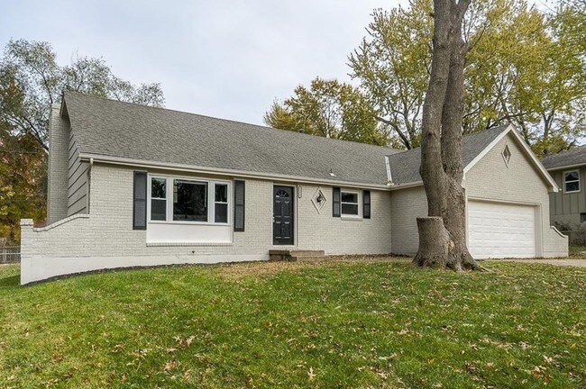 Building Photo - 18812 Gateway Dr