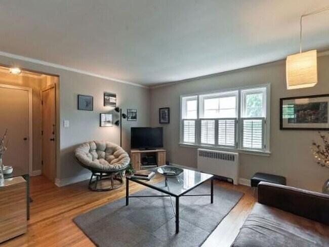Building Photo - 510 Bonnie Brae