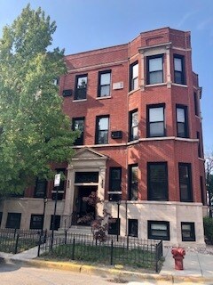 Building Photo - 802 W George St