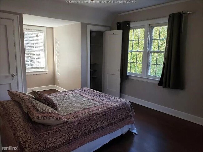 Building Photo - 3 br, 3 bath House - 685 Forest Cir