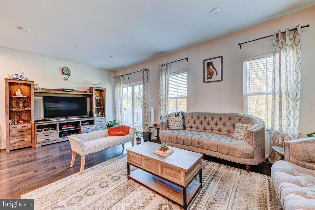 Primary Photo - 157 Mulberry Dr