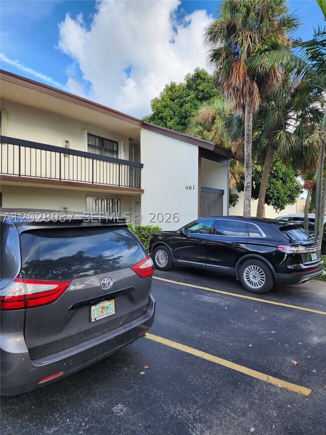 Foto del edificio - 461 NW 107th Ave