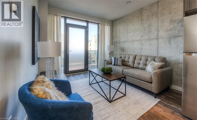 Photo du bâtiment - 1434 Highland Rd W
