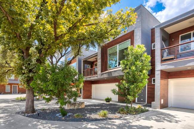 Foto del edificio - 326 Clay