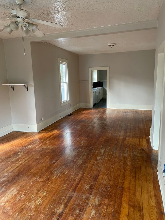 Building Photo - 326 Sanford St