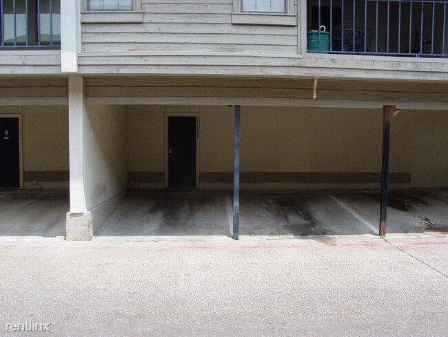 Building Photo - 1 br, 1 bath Condo - 9605 Walnut
