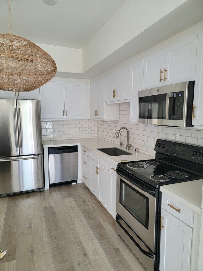 Kitchen - 12655 Bluff Creek Dr