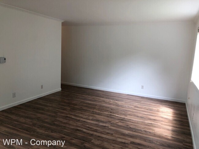 Building Photo - 7060 Lincoln Park Way SW