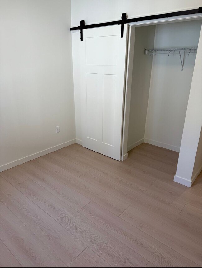 Foto del edificio - Duplex in CDA!