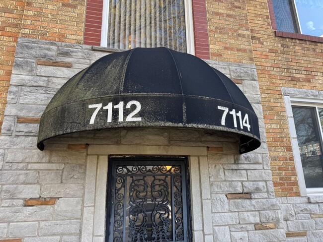 Building Photo - 7112-7114-7114 Jamieson Ave