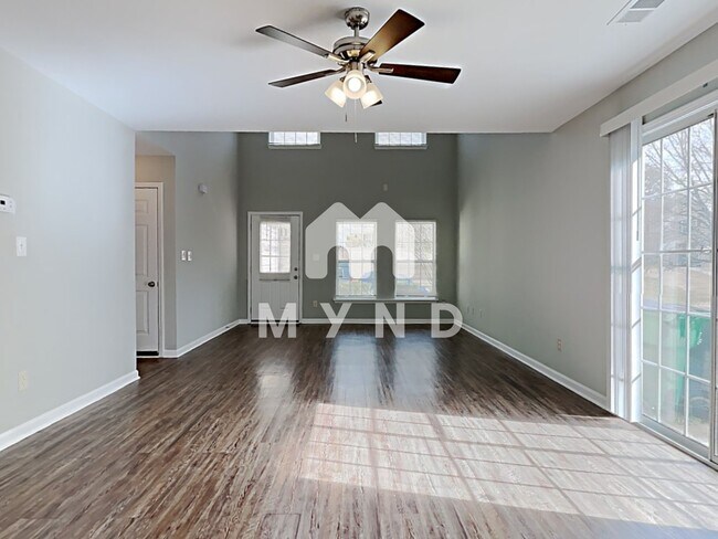 Building Photo - 119 Winding Canyon Dr