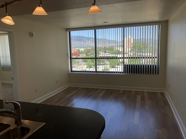 Foto del edificio - 450 N Arlington Ave