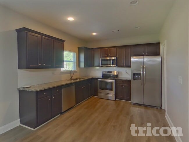 Building Photo - 1013 Eldon Ln