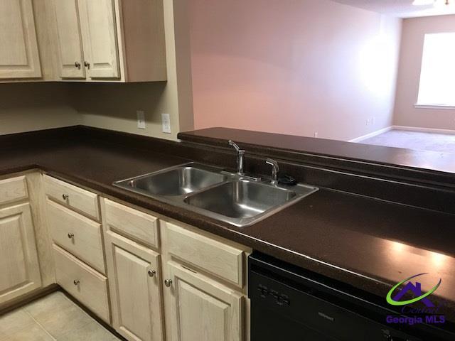 Foto del edificio - 105 Charter Ct