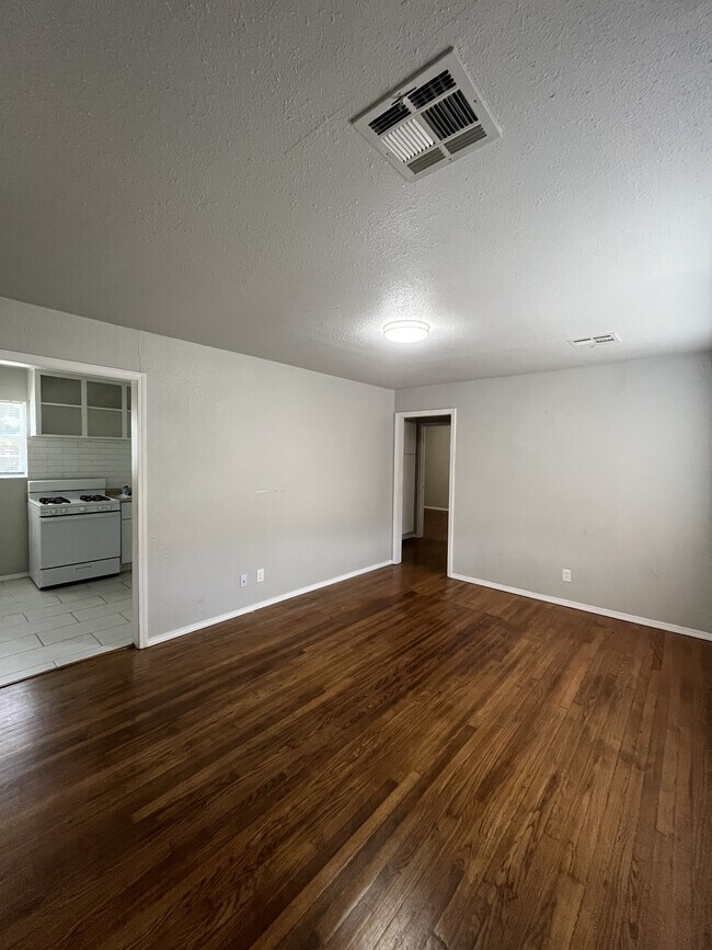 Foto del edificio - 6405 SE 15th St