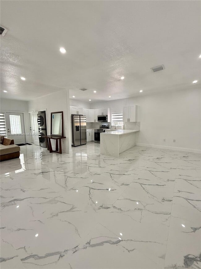 Foto del edificio - 1407 SE 6th St